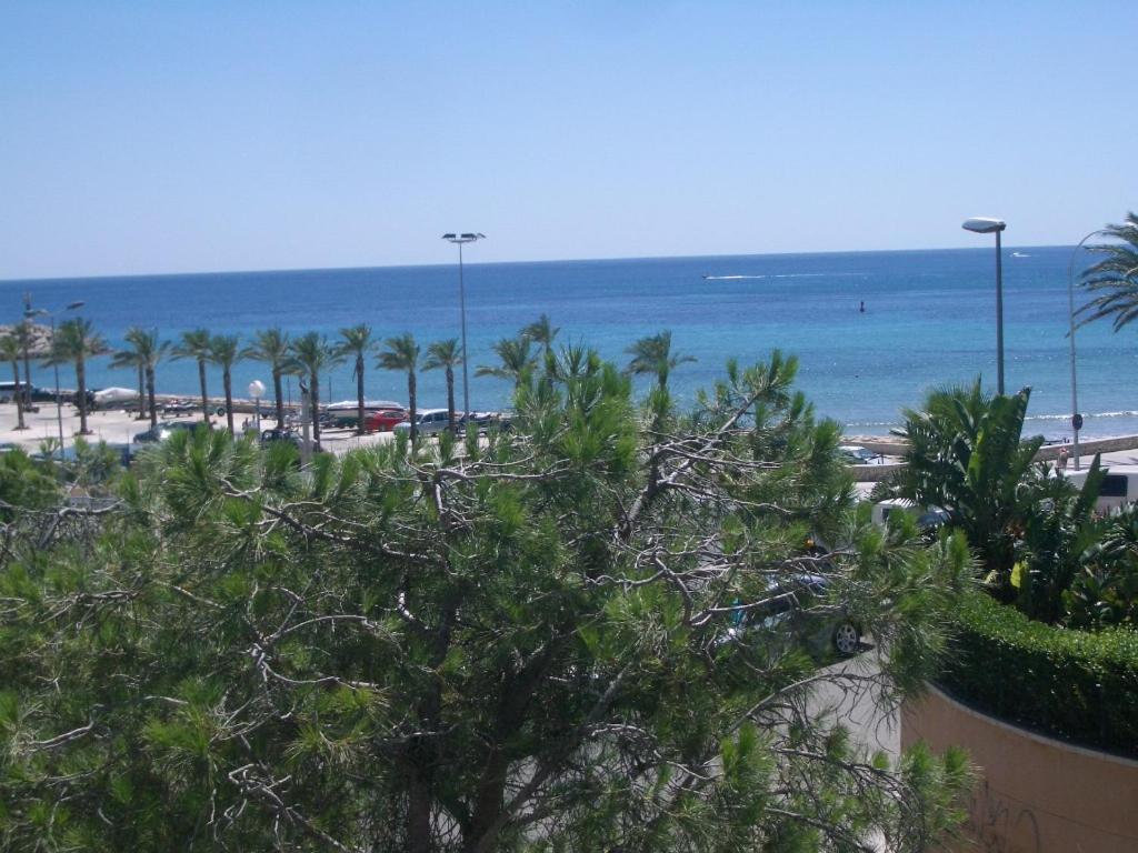 1ª Linea Reformado Y Frente Al Puerto Deportivo Firmamos Contrato Si El Cliente Lo Solicita Aunque Es Necesario Hacer La Reserva Para Poder Comunicarse Оспиталет де л'Инфант Екстериор снимка